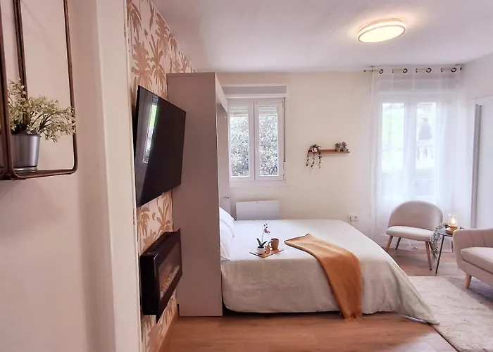 En El Centro Recien Reformado Apartment *